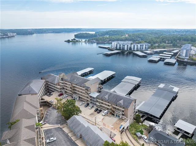 $398,523 | 106 Falls Point Drive, Unit 3C, Lake Ozark, MO 65049