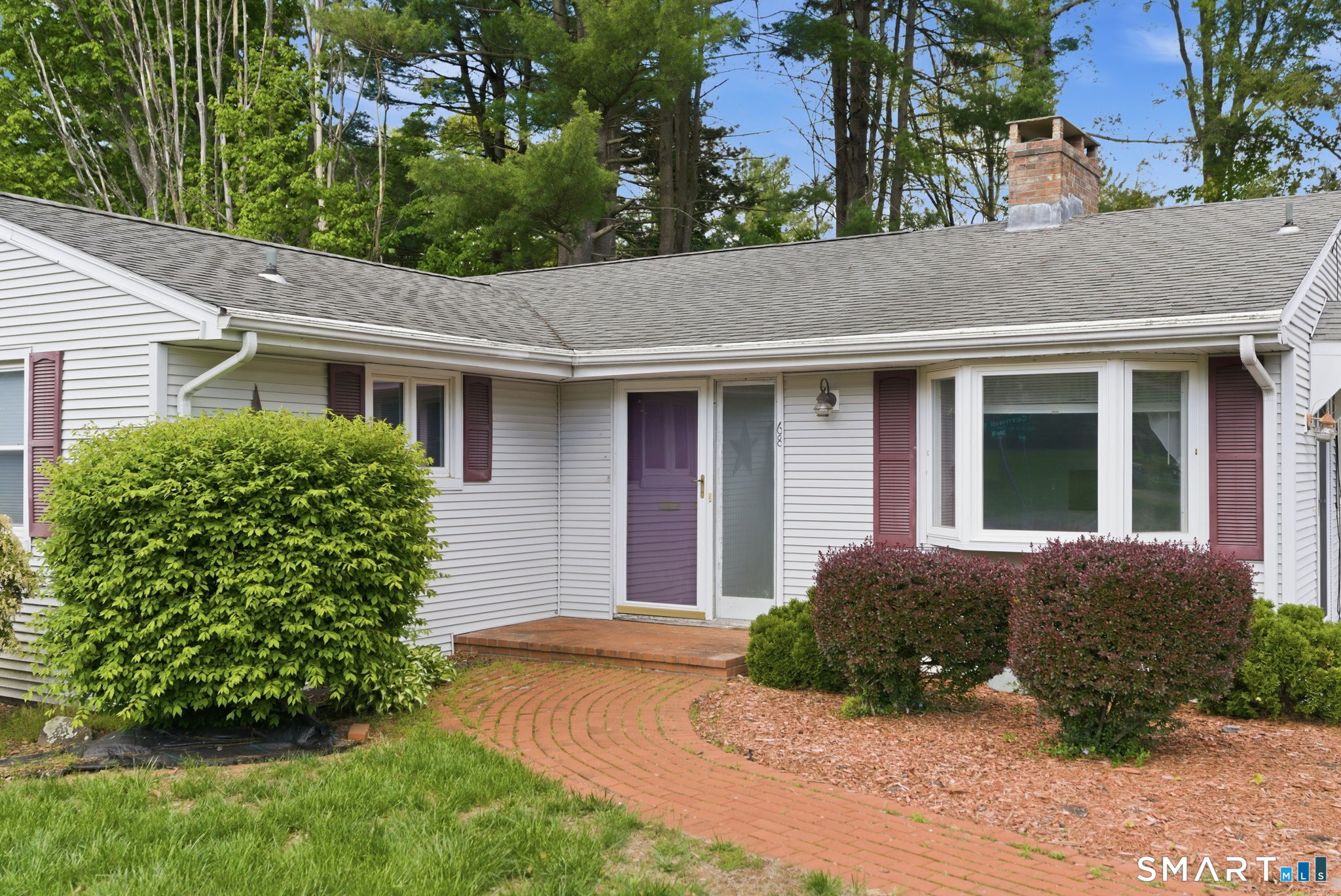 68 Cornwall Road Berlin, CT 06037 - Photo 2 of 27 Meticulously maintained