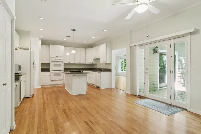 $674,900 | 4 Mulberry Drive, Hawthorn Woods, IL 60047