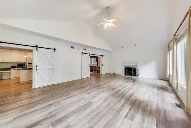 $674,900 | 4 Mulberry Drive, Hawthorn Woods, IL 60047