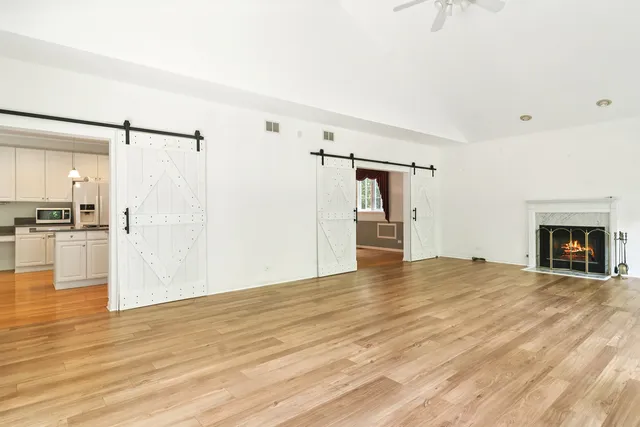 $674,900 | 4 Mulberry Drive, Hawthorn Woods, IL 60047