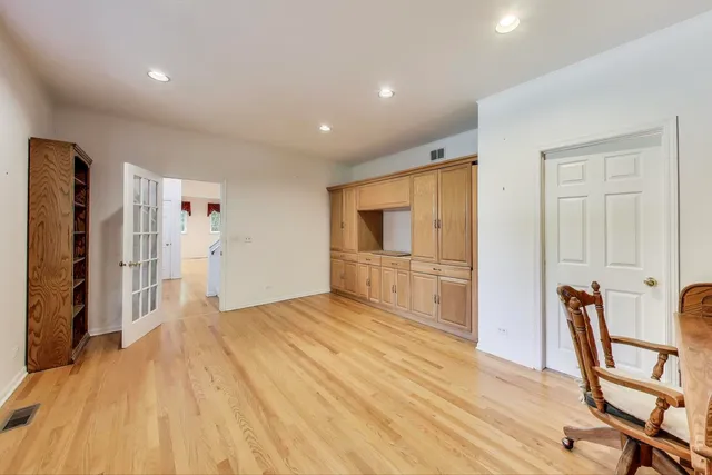 $674,900 | 4 Mulberry Drive, Hawthorn Woods, IL 60047