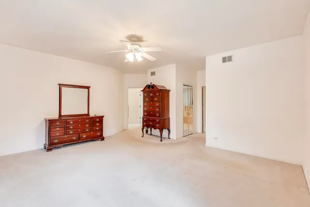 $674,900 | 4 Mulberry Drive, Hawthorn Woods, IL 60047