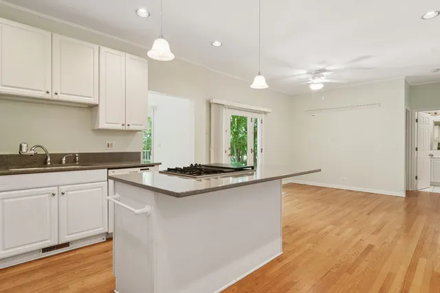 $674,900 | 4 Mulberry Drive, Hawthorn Woods, IL 60047