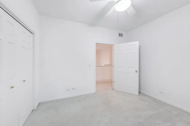 $674,900 | 4 Mulberry Drive, Hawthorn Woods, IL 60047