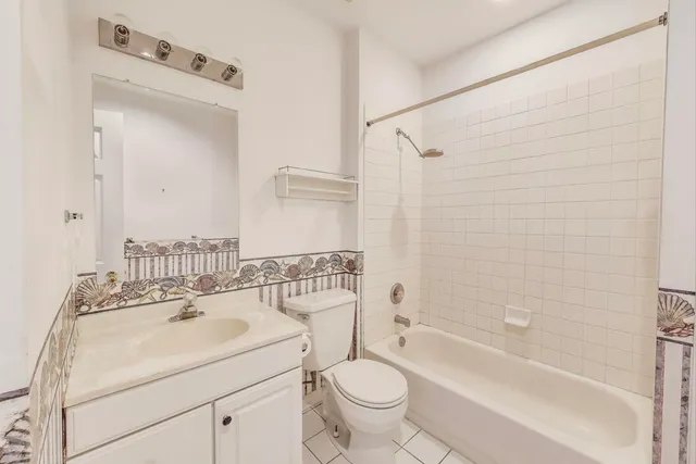 $674,900 | 4 Mulberry Drive, Hawthorn Woods, IL 60047