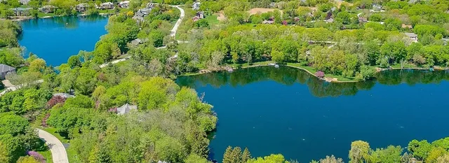 $674,900 | 4 Mulberry Drive, Hawthorn Woods, IL 60047