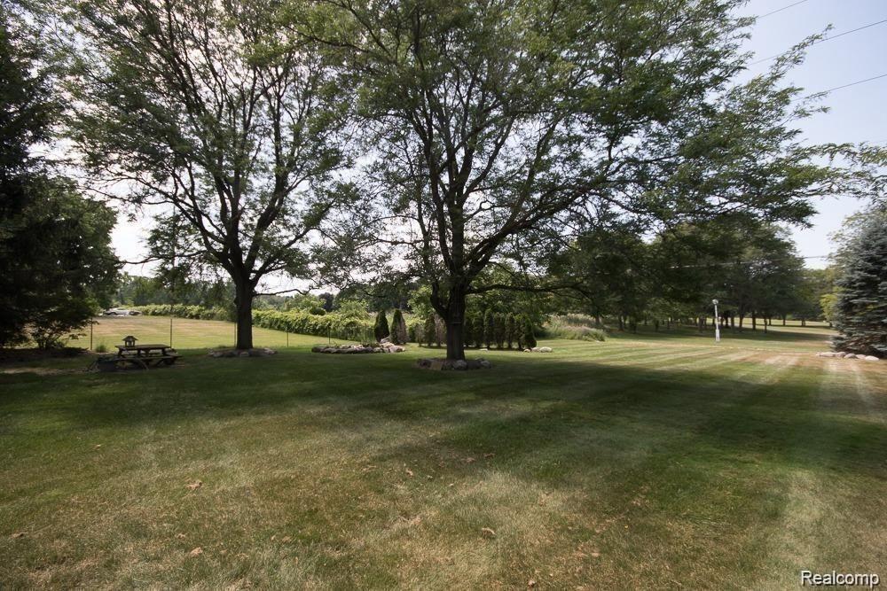 23925 Currie Road South Lyon, MI 48178 - Photo 29 of 32 460553196_29.jpg