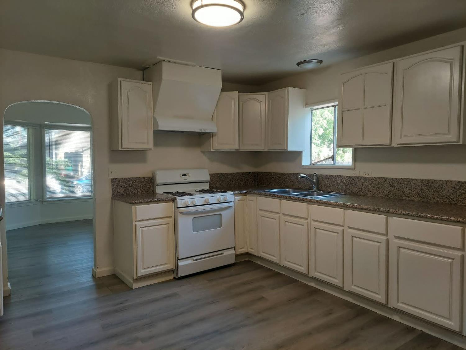 411 Alturas Avenue Modesto, CA 95351 - Photo 5 of 13