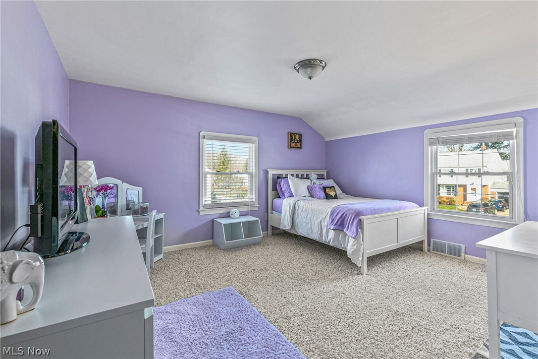 4892 Westbourne Road Cleveland, OH 44124 - Photo 14 of 24