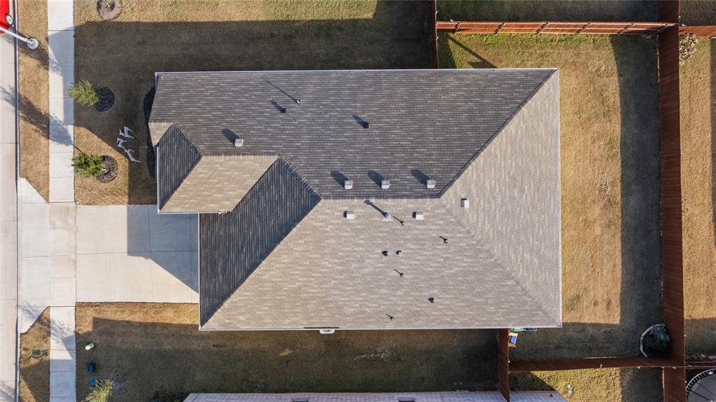 613 Whitecomb Lane Justin, TX 76247 - Photo 23 of 29 a view of roof