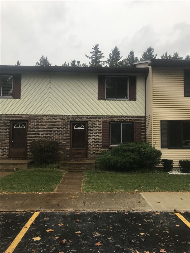 3807 East Hammond Road Traverse City, MI 49686 - Photo 3 of 24 1868813-2.JPG