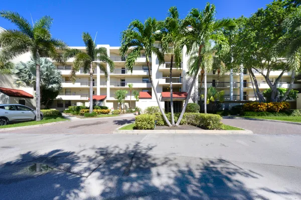 $2,500 | 825 Egret Circle, Unit 209, Delray Beach, FL 33444