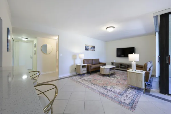 $2,500 | 825 Egret Circle, Unit 209, Delray Beach, FL 33444