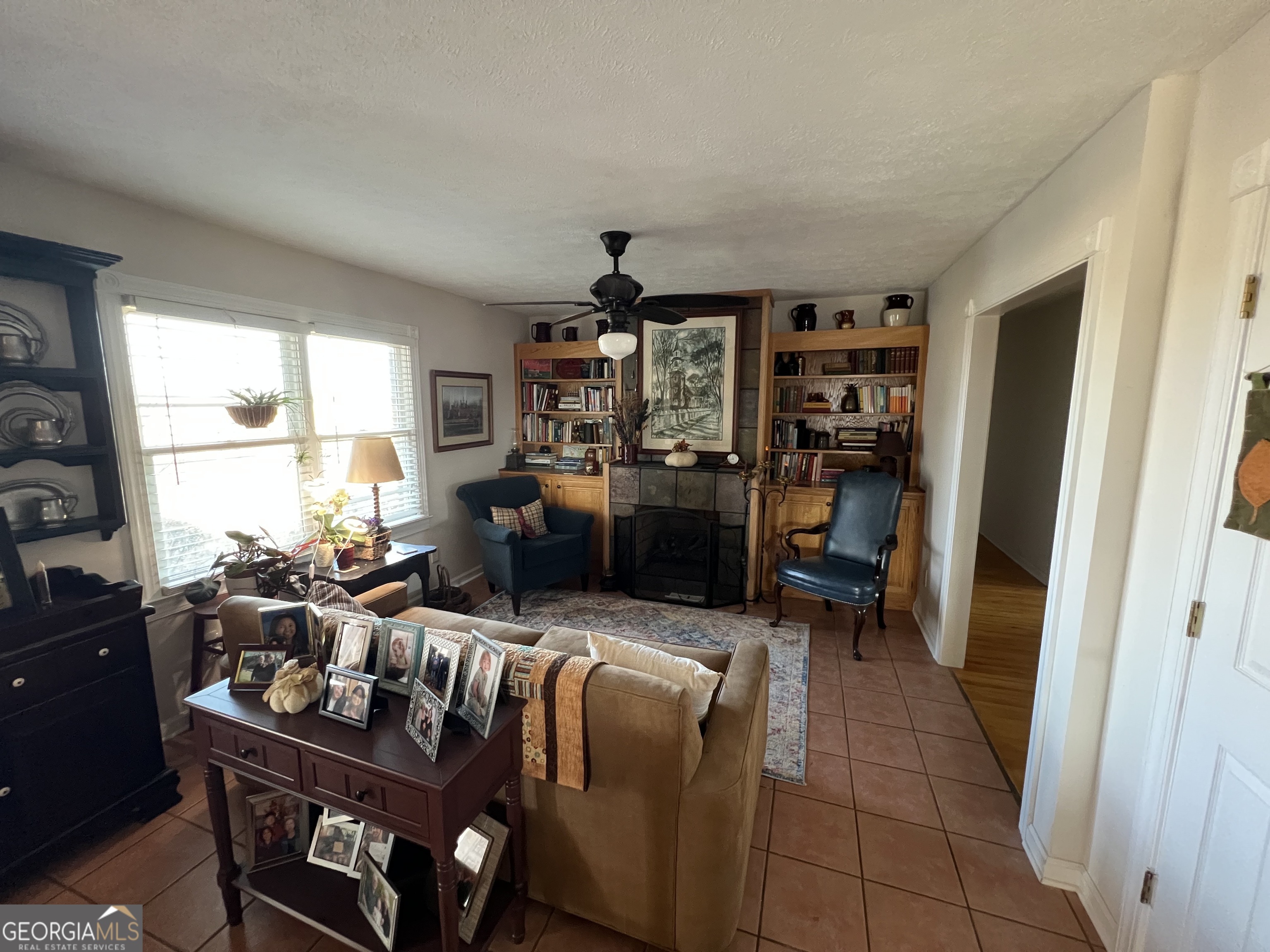1512 Buckeye Road East Dublin, GA 31027 - Photo 8 of 45 a view of a livingroom with furniture and a window