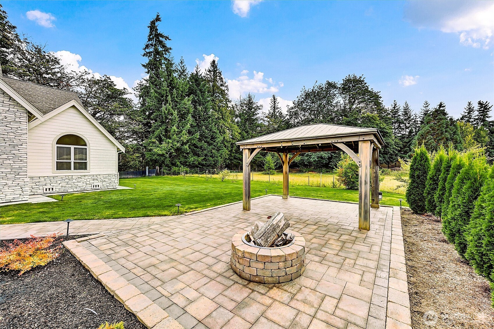 5507 Waller Road East Tacoma, WA 98443 - Photo 7 of 40 Gallery Image 7