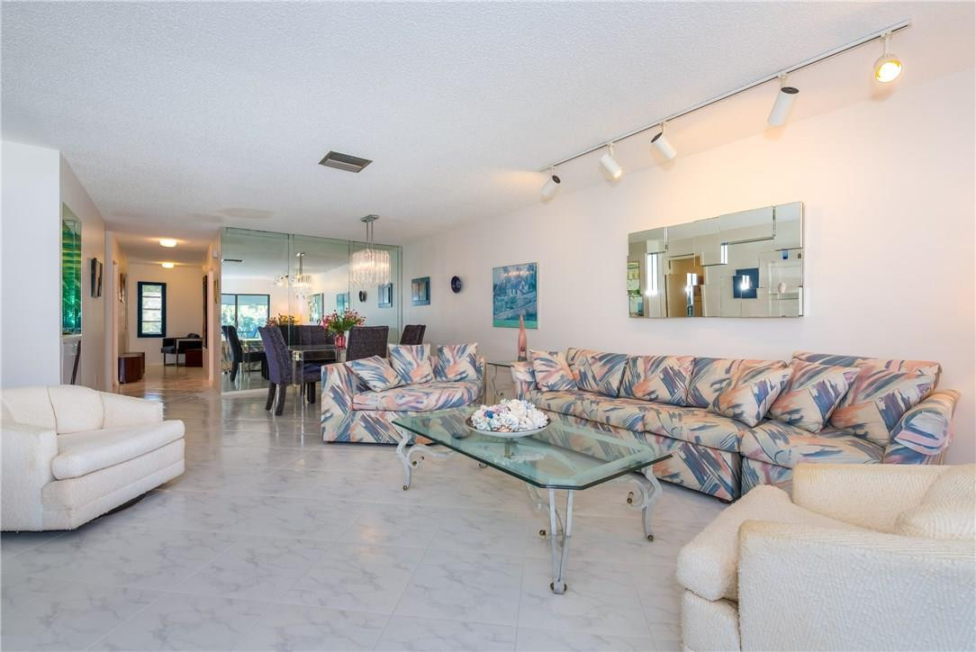 8315 Casa Del Lago, Unit 4F Boca Raton, FL 33433 - Photo 3 of 20 Photo 3