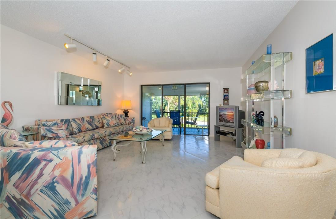 8315 Casa Del Lago, Unit 4F Boca Raton, FL 33433 - Photo 4 of 20 Photo 4