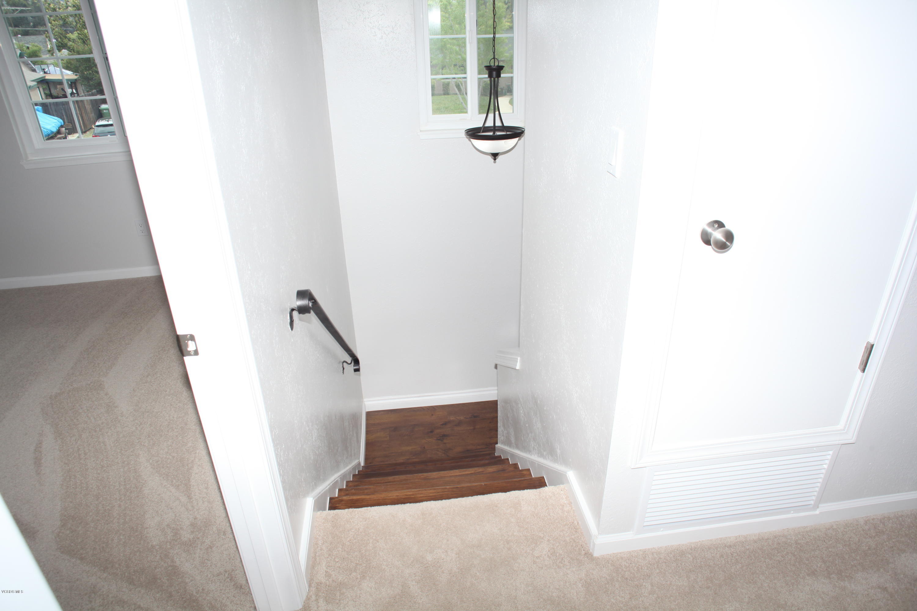 2061 Rhoda Street Simi Valley, CA 93065 - Photo 13 of 27 a view of entryway