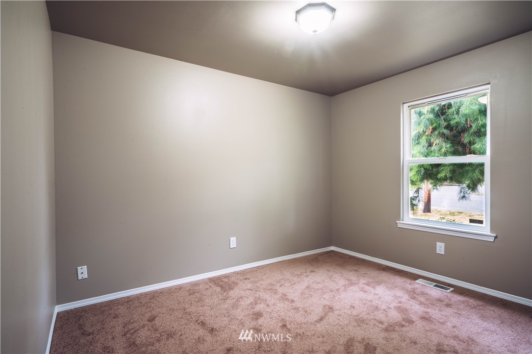 981 Peterson Road Burlington, WA 98233 - Photo 12 of 18