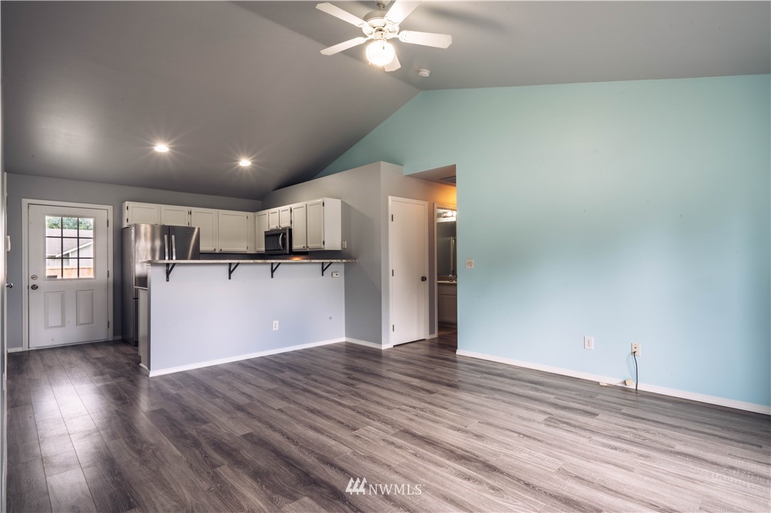 981 Peterson Road Burlington, WA 98233 - Photo 5 of 18