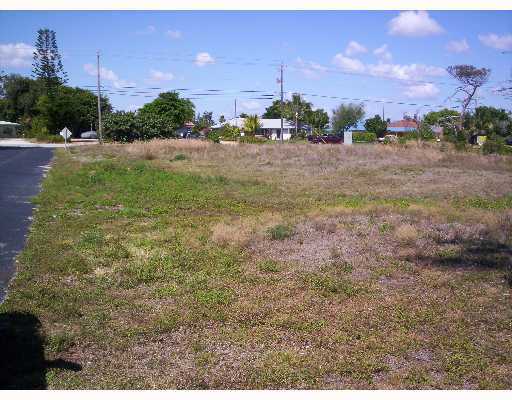 High Ridge Lake Worth, FL 33462 - Photo 1 of 6 Primary Photo