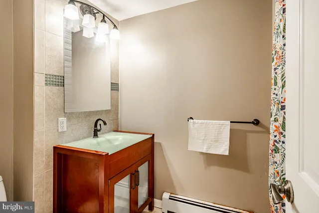 $375,000 | 50 Oakland Avenue, Lansdale, PA 19446