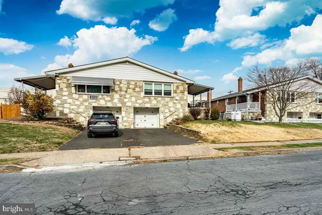 $375,000 | 50 Oakland Avenue, Lansdale, PA 19446