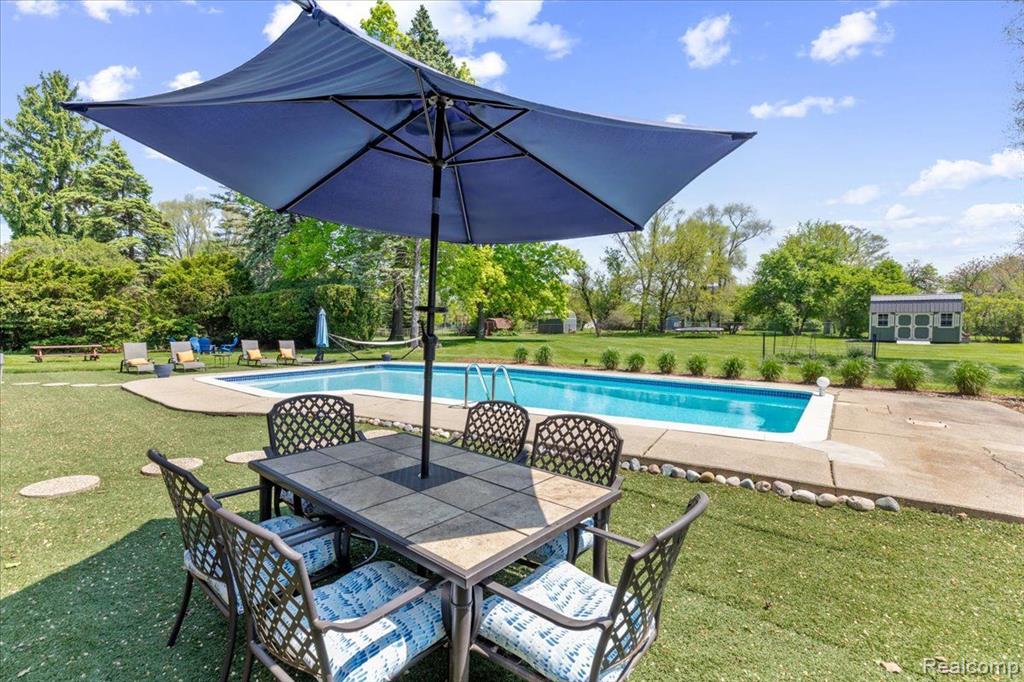 1933 John R Road Rochester Hills, MI 48307 - Photo 59 of 60