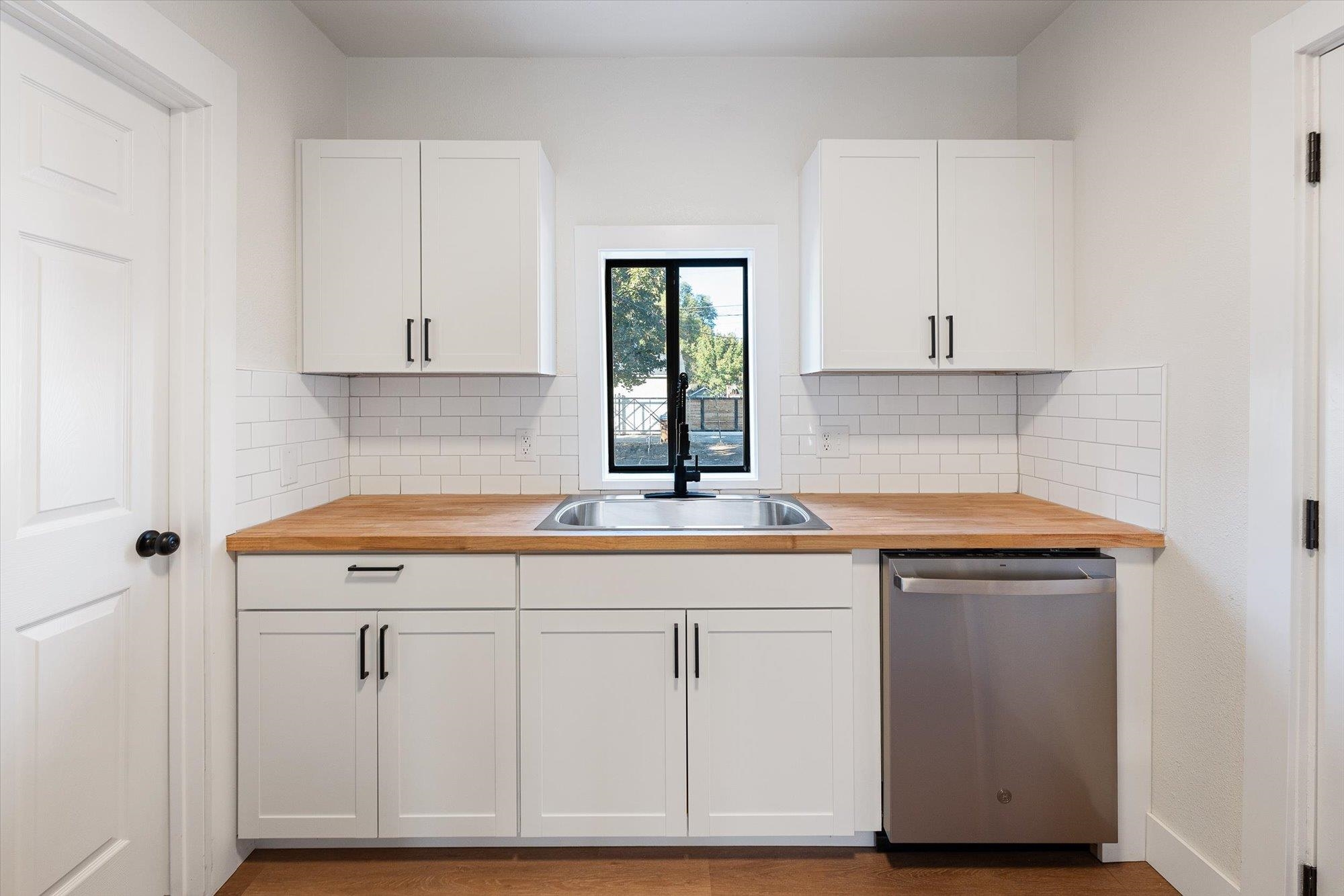 824 West Fairview Avenue Spokane, WA 99205 - Photo 8 of 29