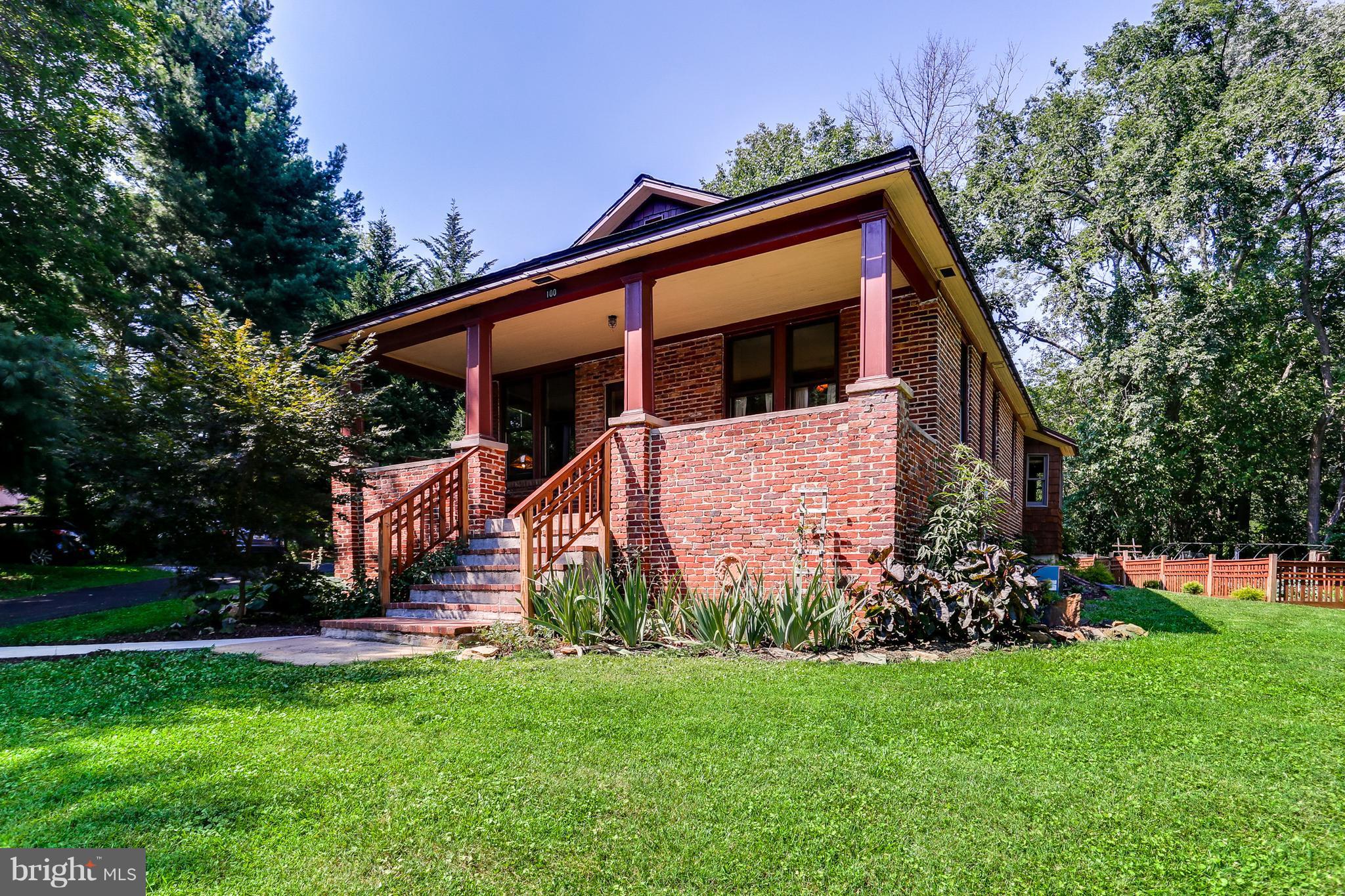 100 Hillside Road Baltimore, MD 21228 - Photo 3 of 30 a front view of house with garden