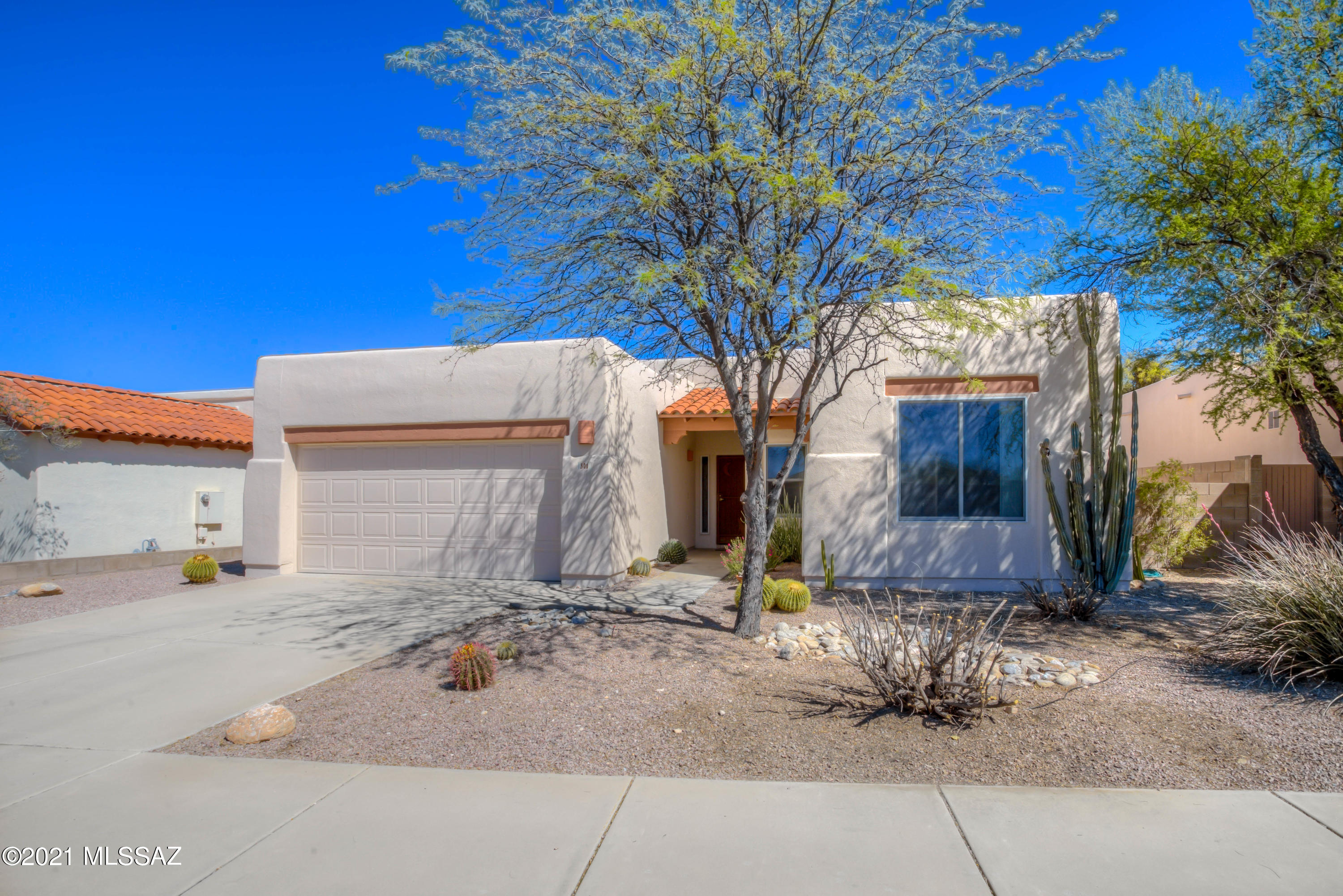 301 East Shadow Bluff Place Tucson, AZ 85704 - Photo 4 of 40