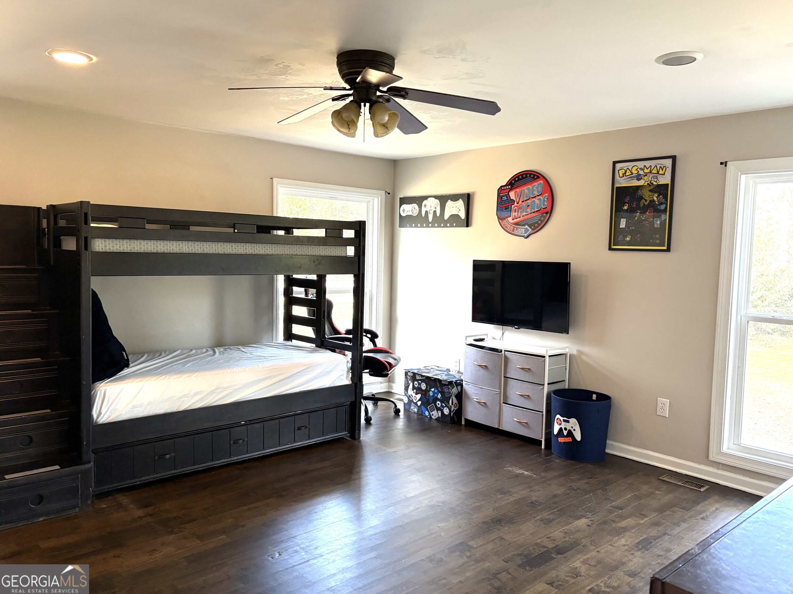 502 Payne Place Dublin, GA 31021 - Photo 35 of 61 a bedroom with bed and window