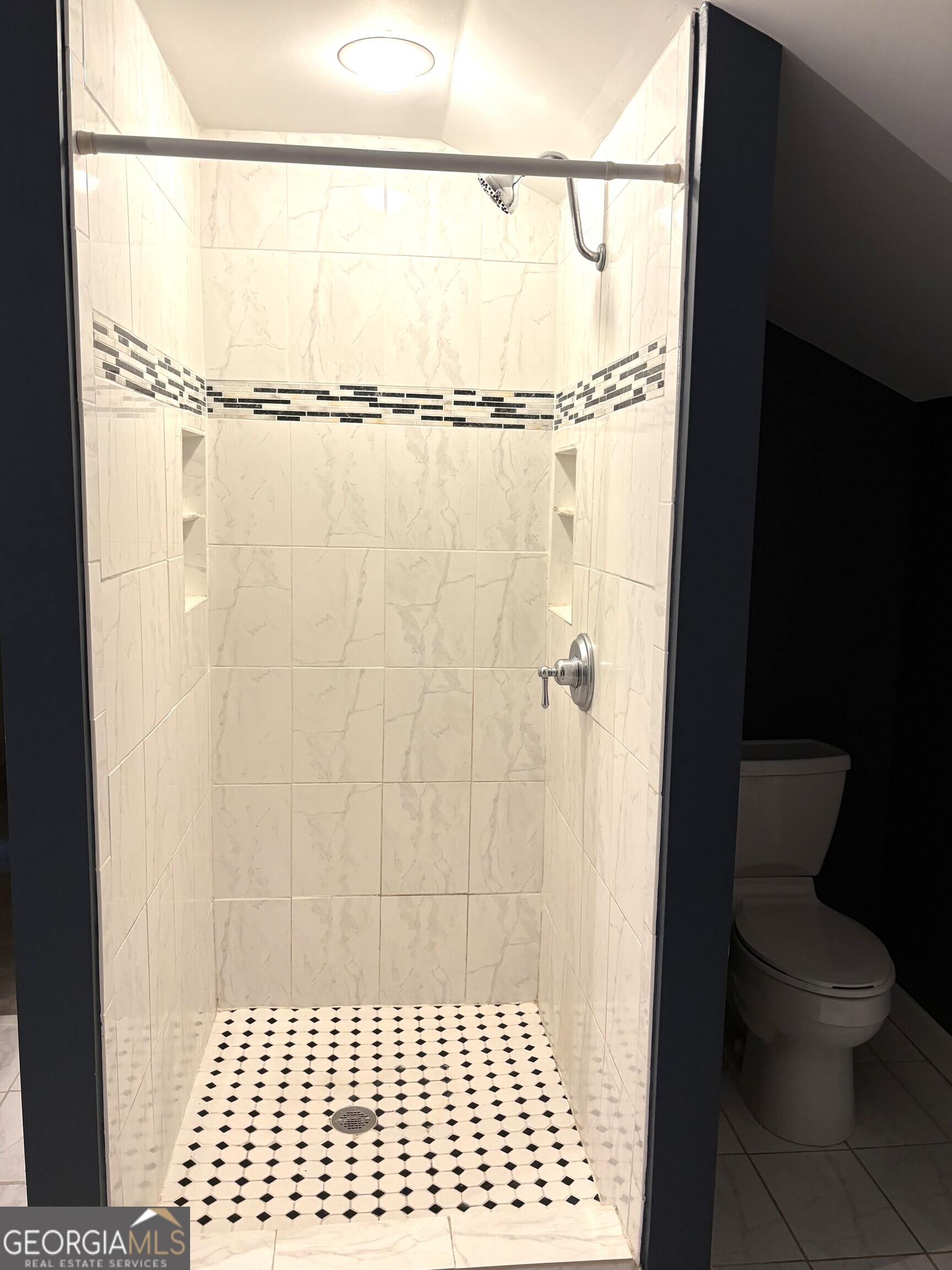 502 Payne Place Dublin, GA 31021 - Photo 49 of 61 a bathroom with a shower