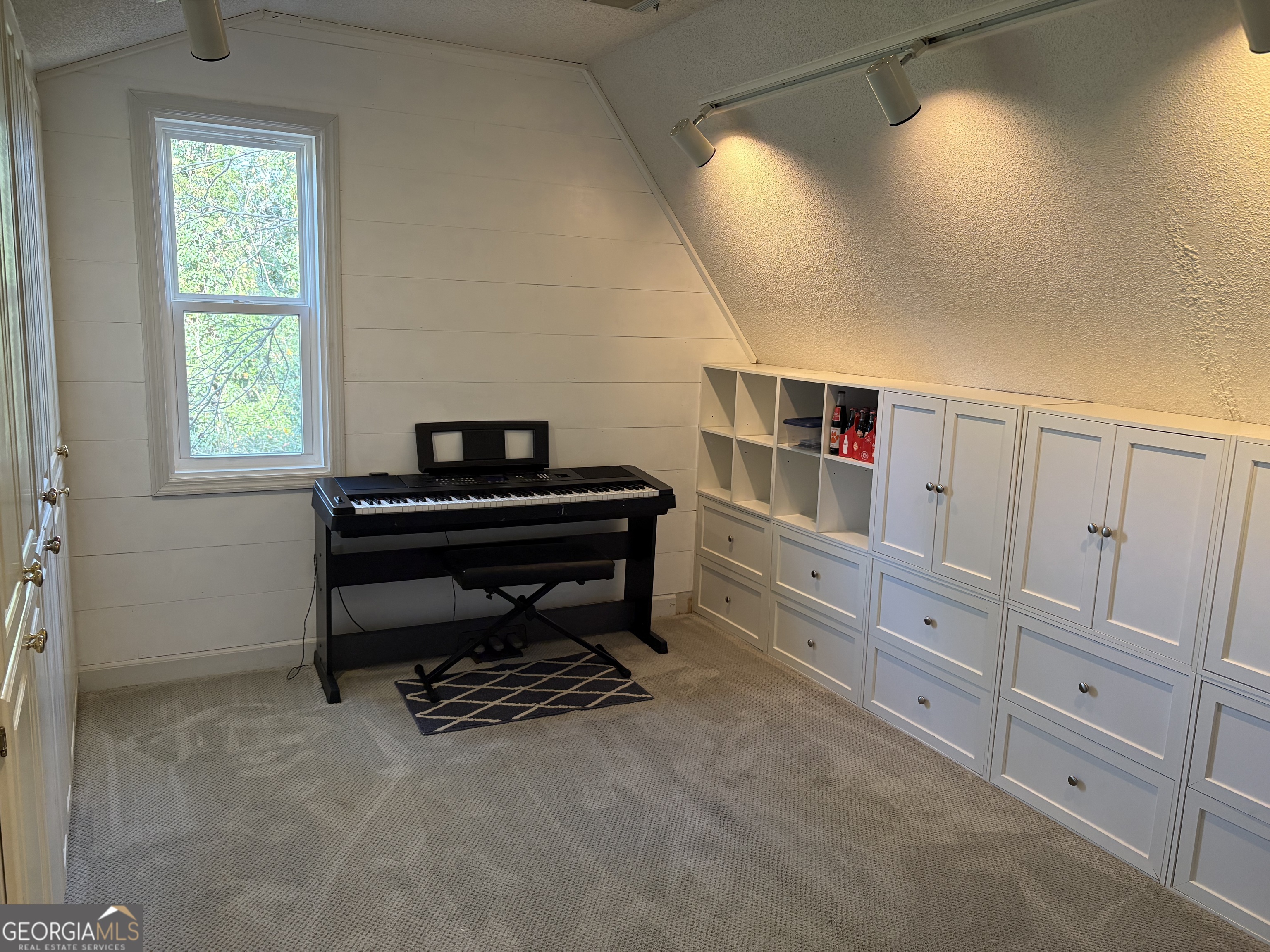 502 Payne Place Dublin, GA 31021 - Photo 50 of 61 a room with furniture and windows