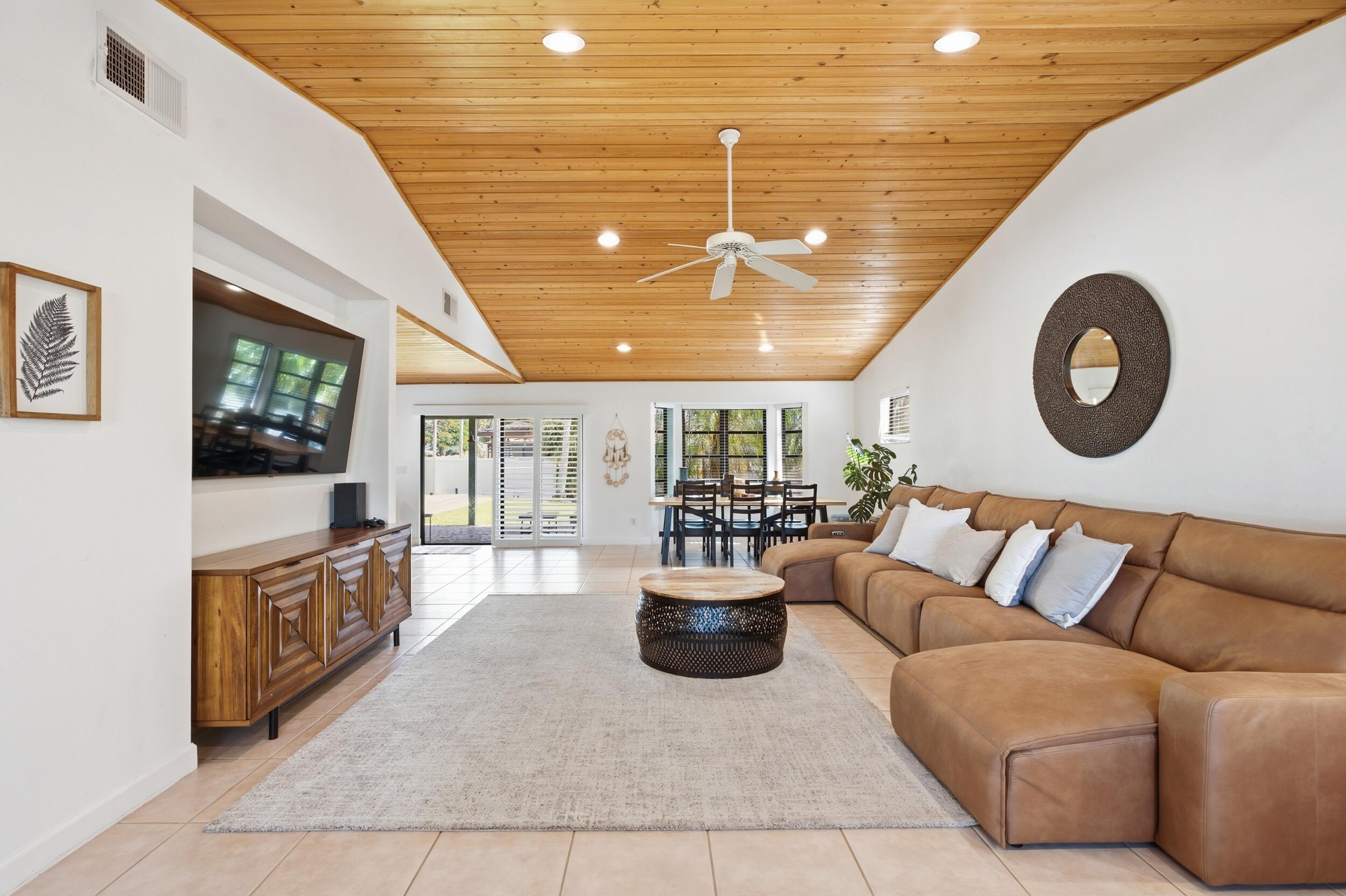 1489 Southwest Seahawk Way Palm City, FL 34990 - Photo 8 of 57 8_smg01954