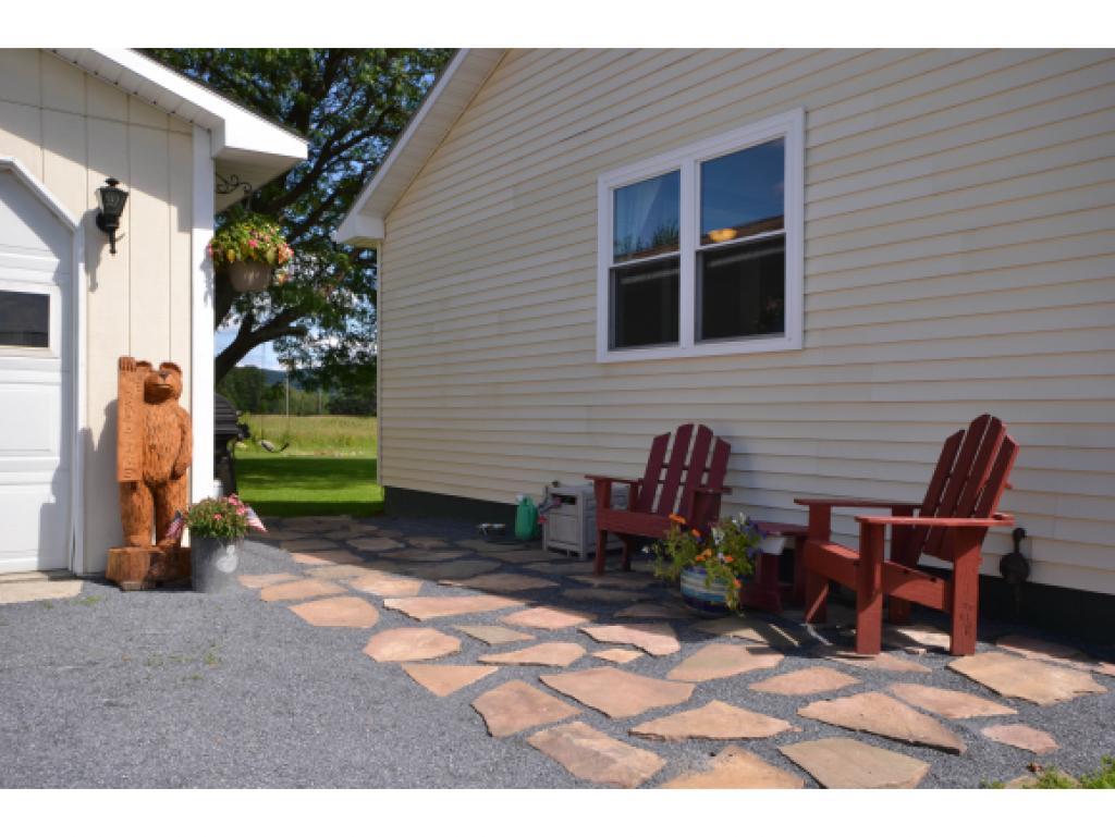 210 Brigham Road St. Albans Town, VT 05478 - Photo 4 of 29