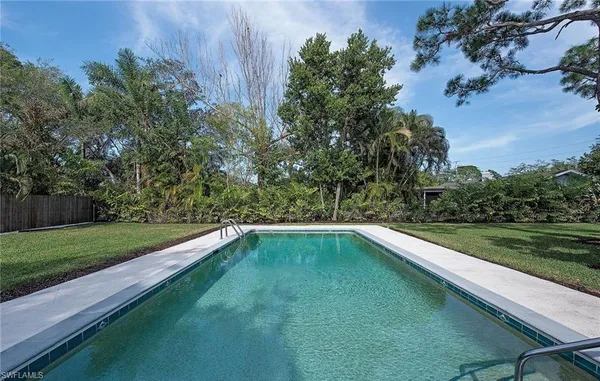 $6,000 | 1281 Diana Avenue, Naples, FL 34103