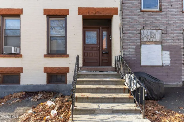 $1,100 | 30 Bradford Street, Unit 2, Albany, NY 12206