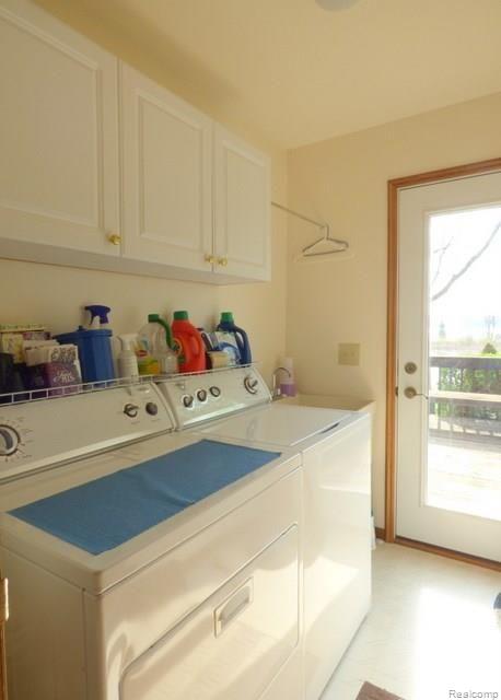 10116 Kress Road Pinckney, MI 48169 - Photo 15 of 28 15 LAUNDRY ROOM.JPG