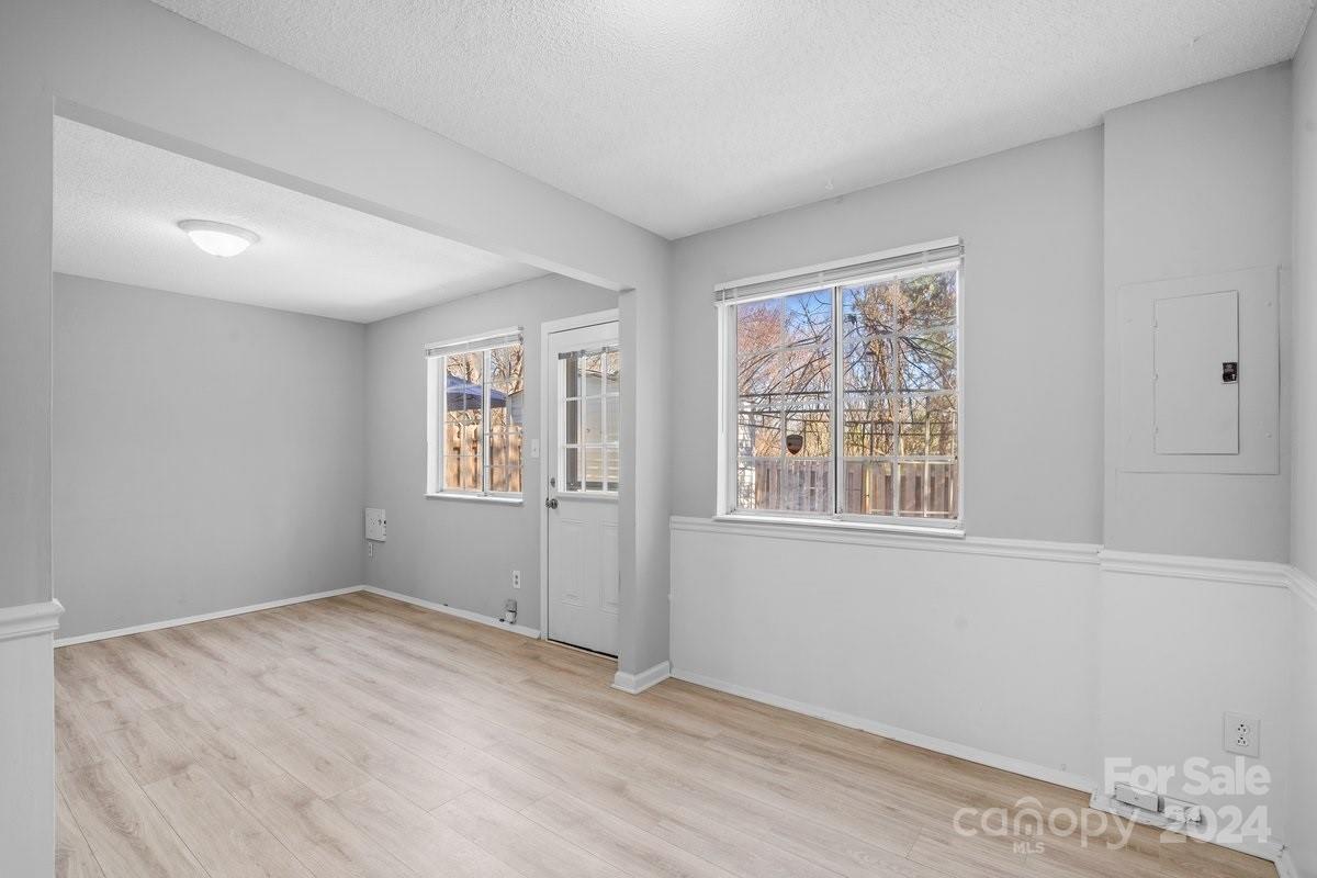 8268 Knights Bridge Road Charlotte, NC 28210 - Photo 12 of 24 Gallery Image 12