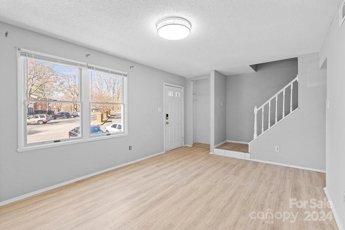 8268 Knights Bridge Road Charlotte, NC 28210 - Photo 6 of 24 Gallery Image 6
