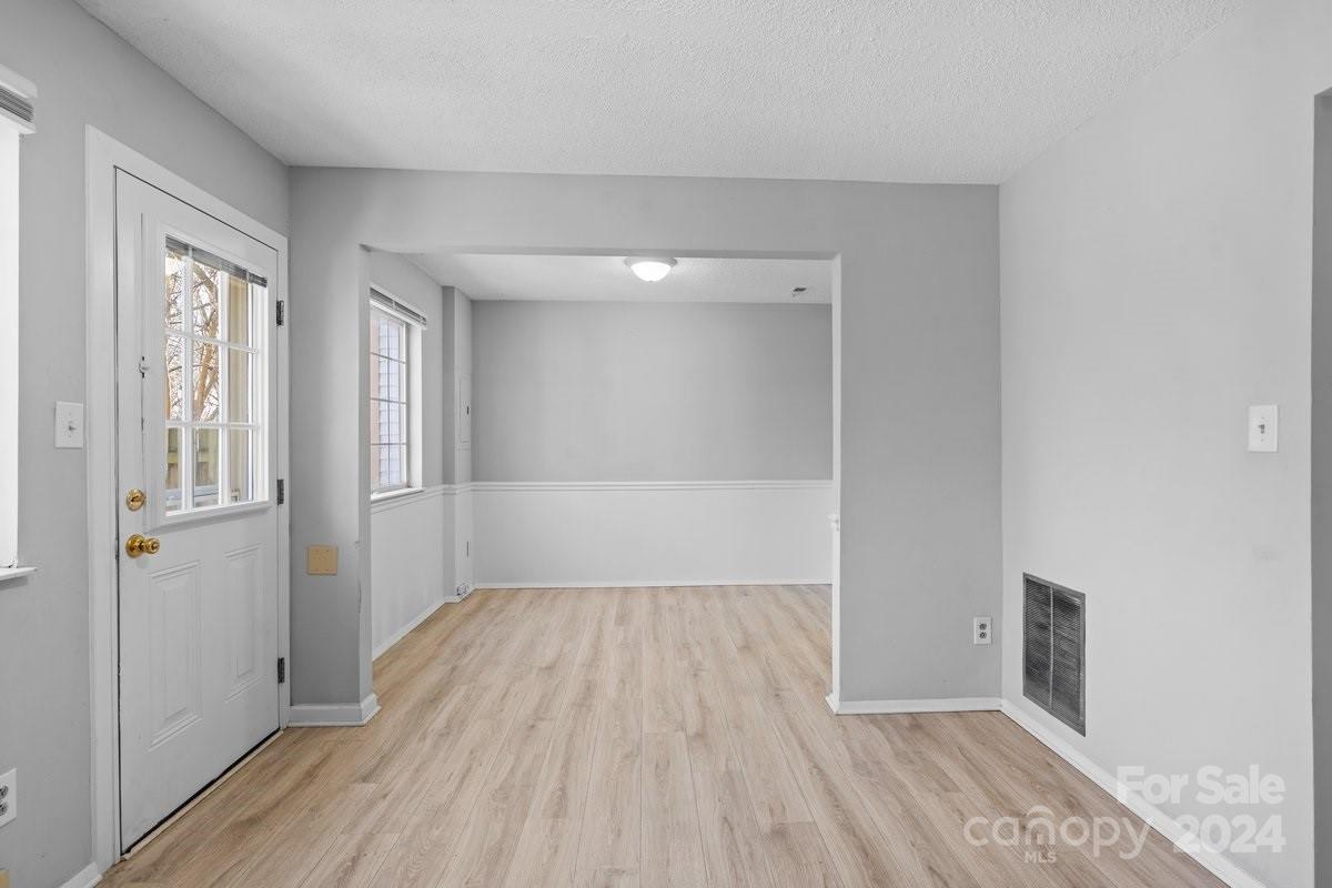 8268 Knights Bridge Road Charlotte, NC 28210 - Photo 10 of 24 Gallery Image 10