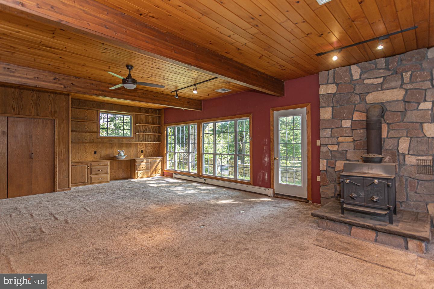 1065 Eagle Road Newtown, PA 18940 - Photo 4 of 41