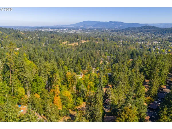 $257,500 | 418 Stonewood Drive, Eugene, OR 97405