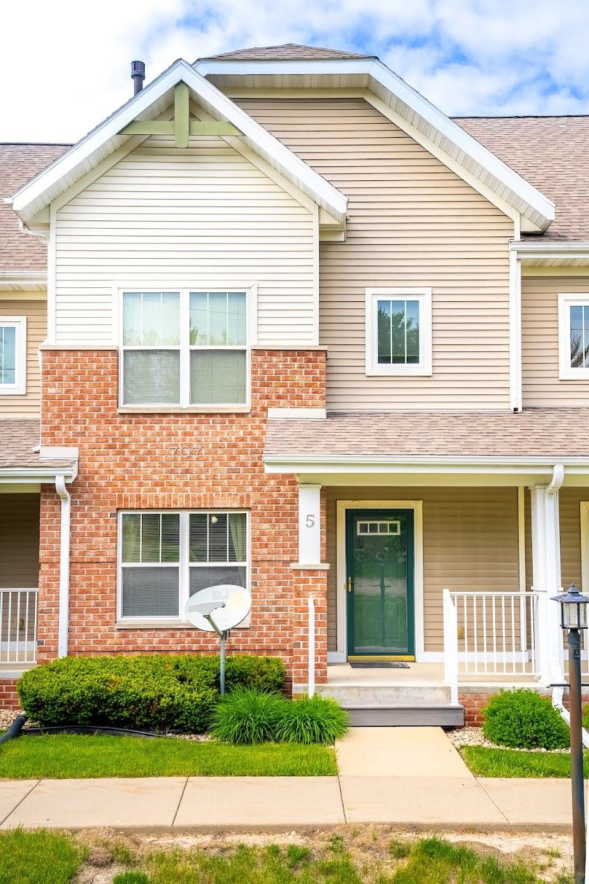 707 Cricket Lane, Unit 5 Middleton, WI 53562 - Photo 3 of 19