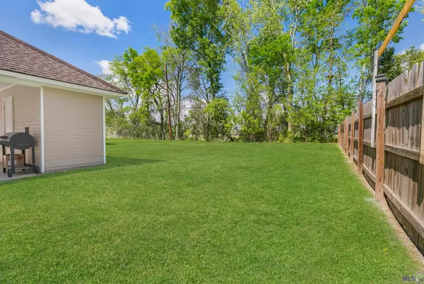 $235,000 | 9555 Old Hermitage Parkway, Baton Rouge, LA 70810