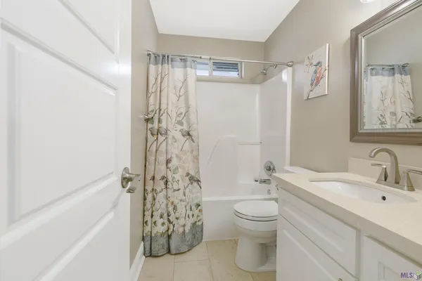 $235,000 | 9555 Old Hermitage Parkway, Baton Rouge, LA 70810
