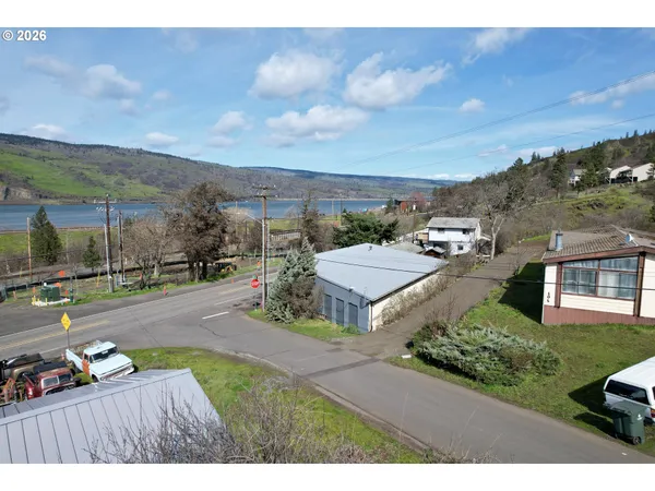 $365,000 | 102 Idaho Street, Mosier, OR 97040