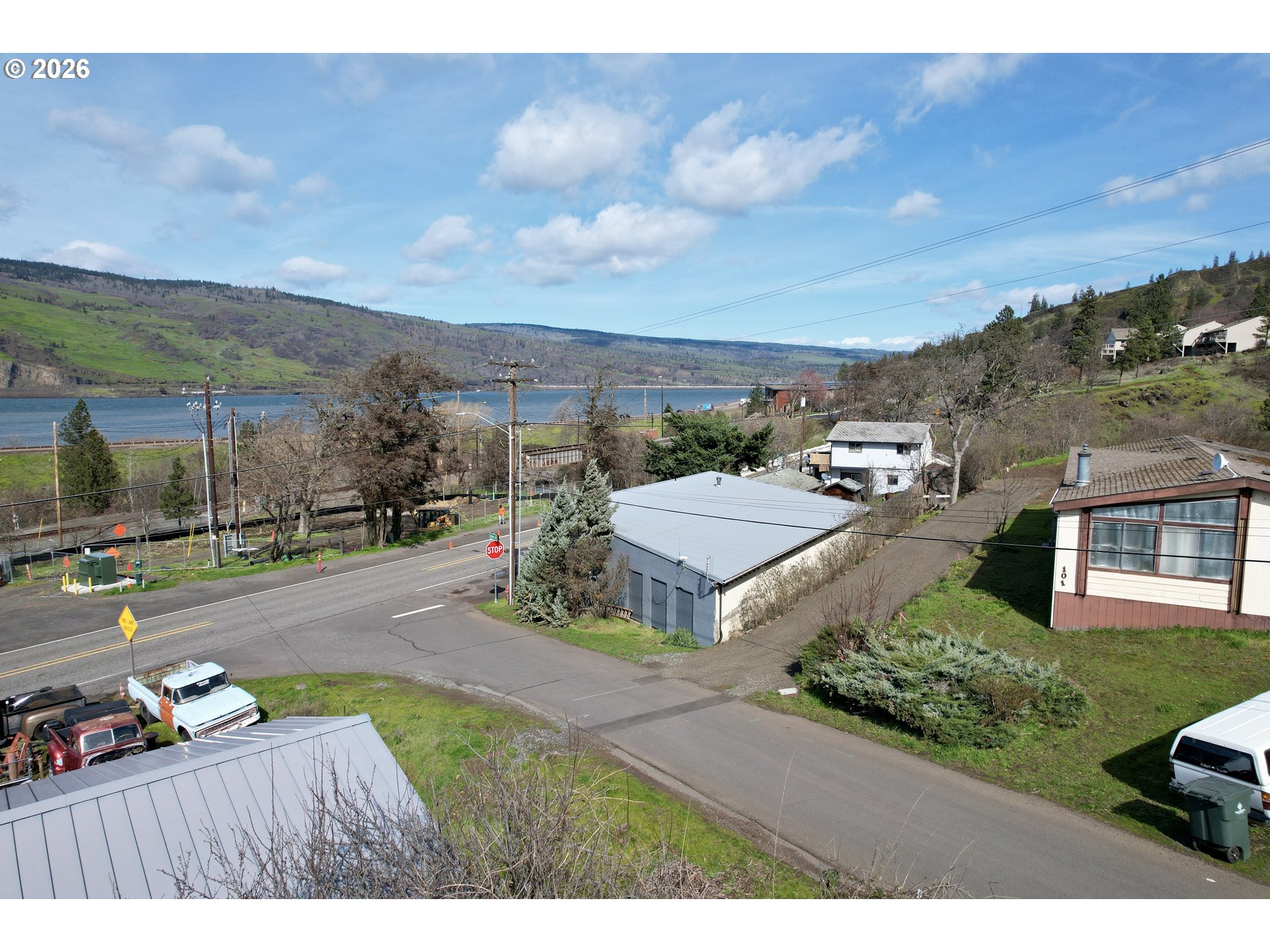 102 Idaho Street Mosier, OR 97040 - Photo 17 of 26